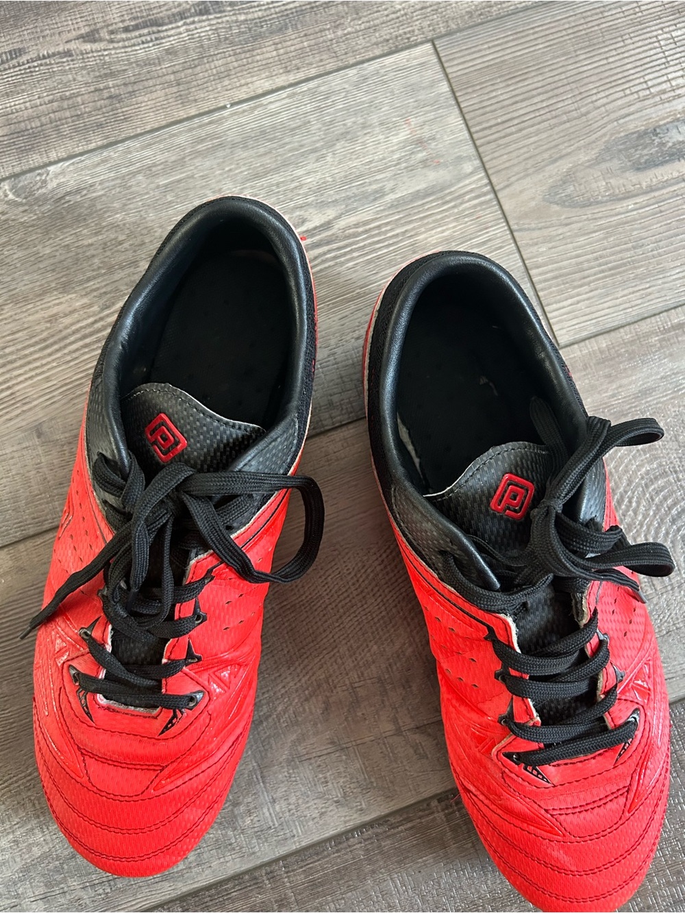 DREAM PAIRS Men’s Soccer Cleats – Size 9